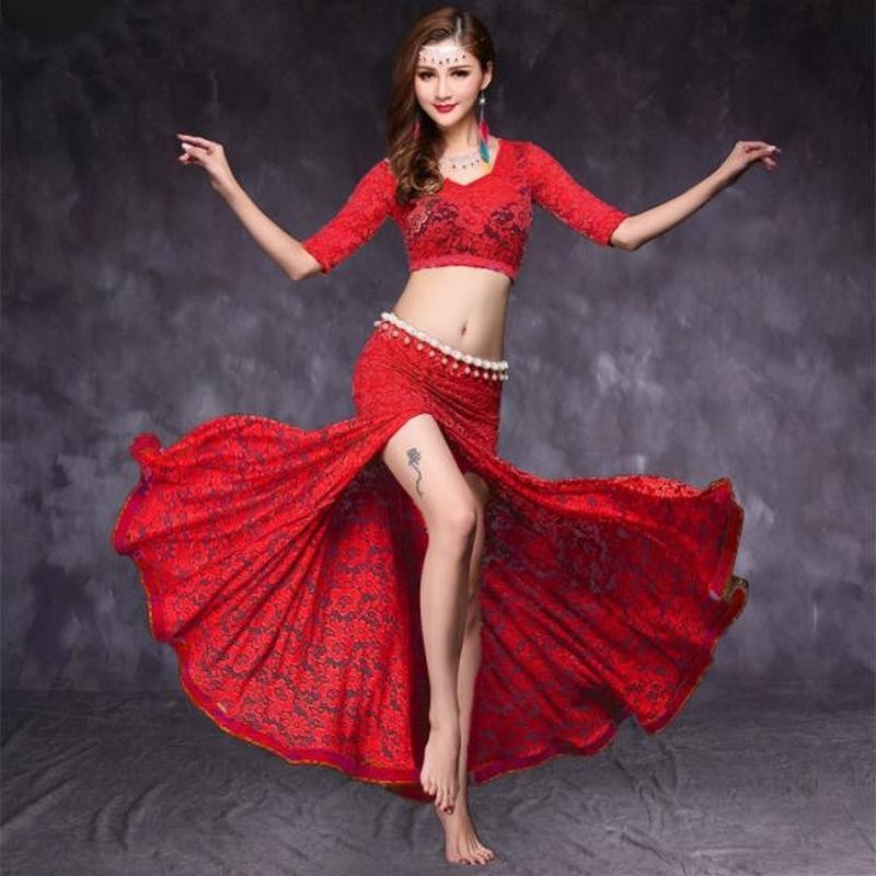 Danseuse Du Ventre Jolie Fille Danse Danse Orientale Robe Rouge